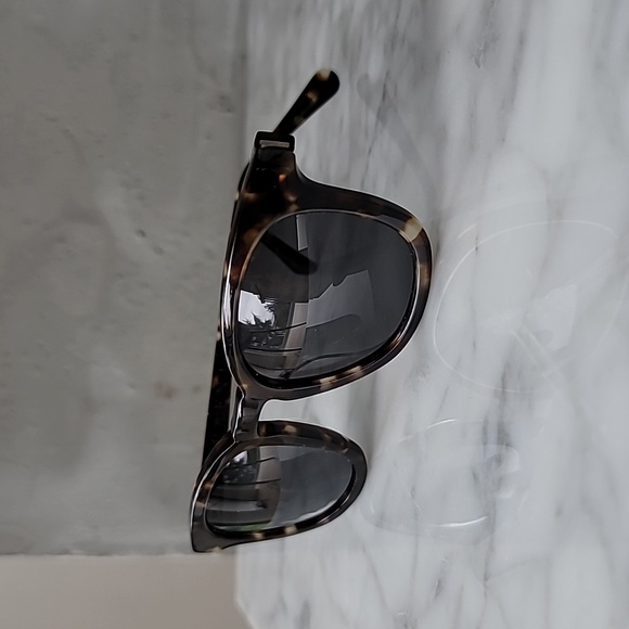 RAEN Accessories - RAEN tortoise sunglasses
